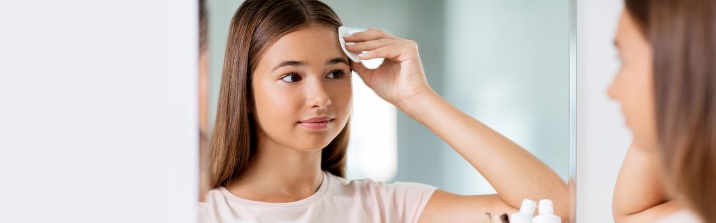 An easy skin care routine for acne-prone teens